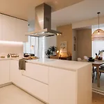 Terracina - 2 Bedrooms And Terrace In Campolide * Lissabon