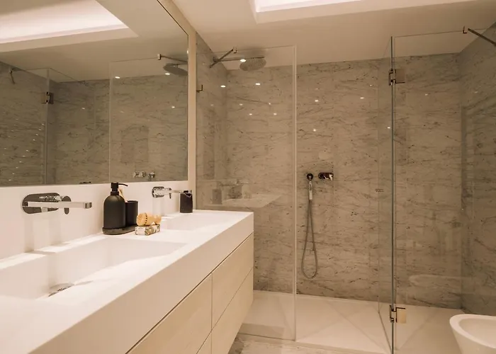 Terracina - 2 Bedrooms And Terrace In Campolide Апартаменты *