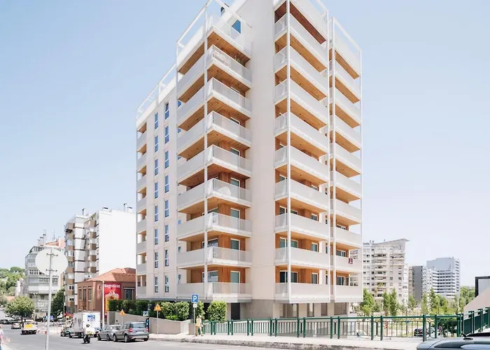 Terracina - 2 Bedrooms And Terrace In Campolide Lisboa